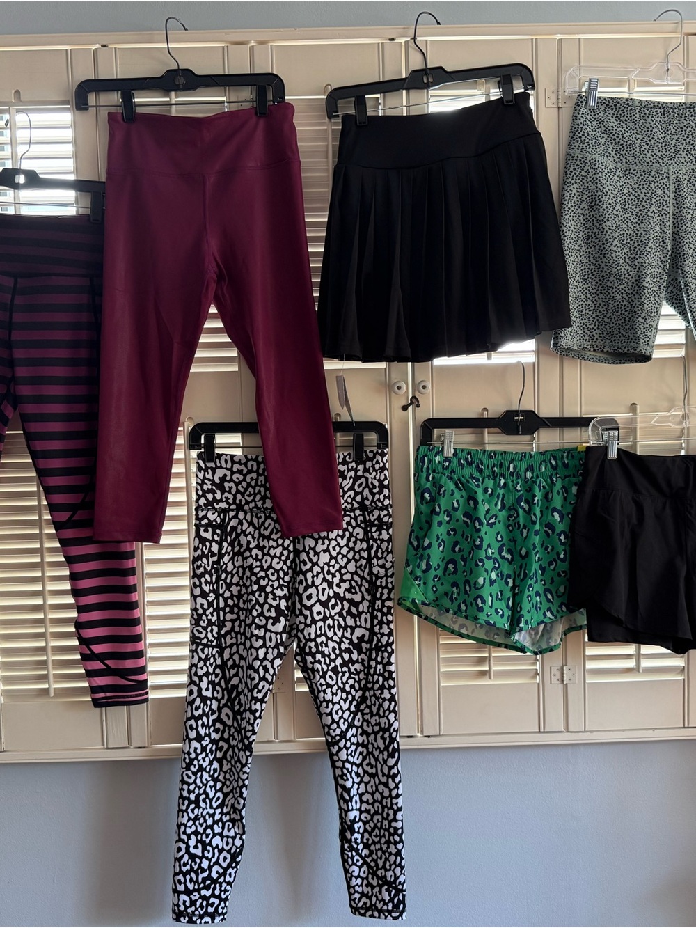 Womenās Small Activewear Bundle of Seven Pieces